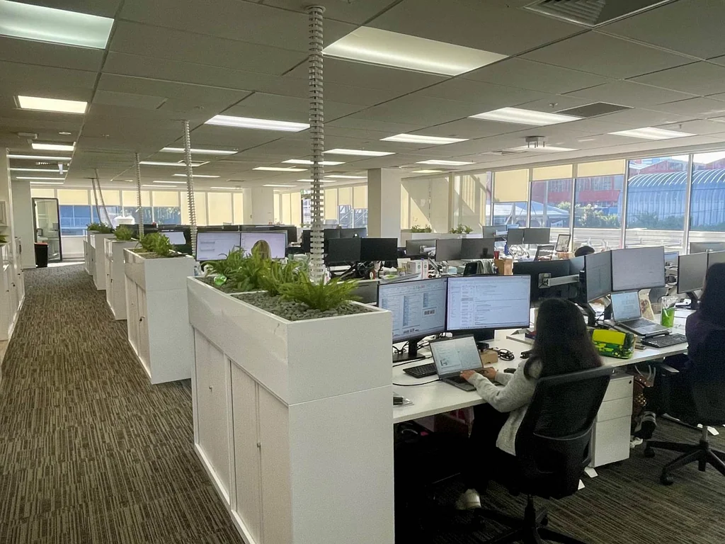Takapuna FITTED OUT ON FRED THOMAS DRIVE