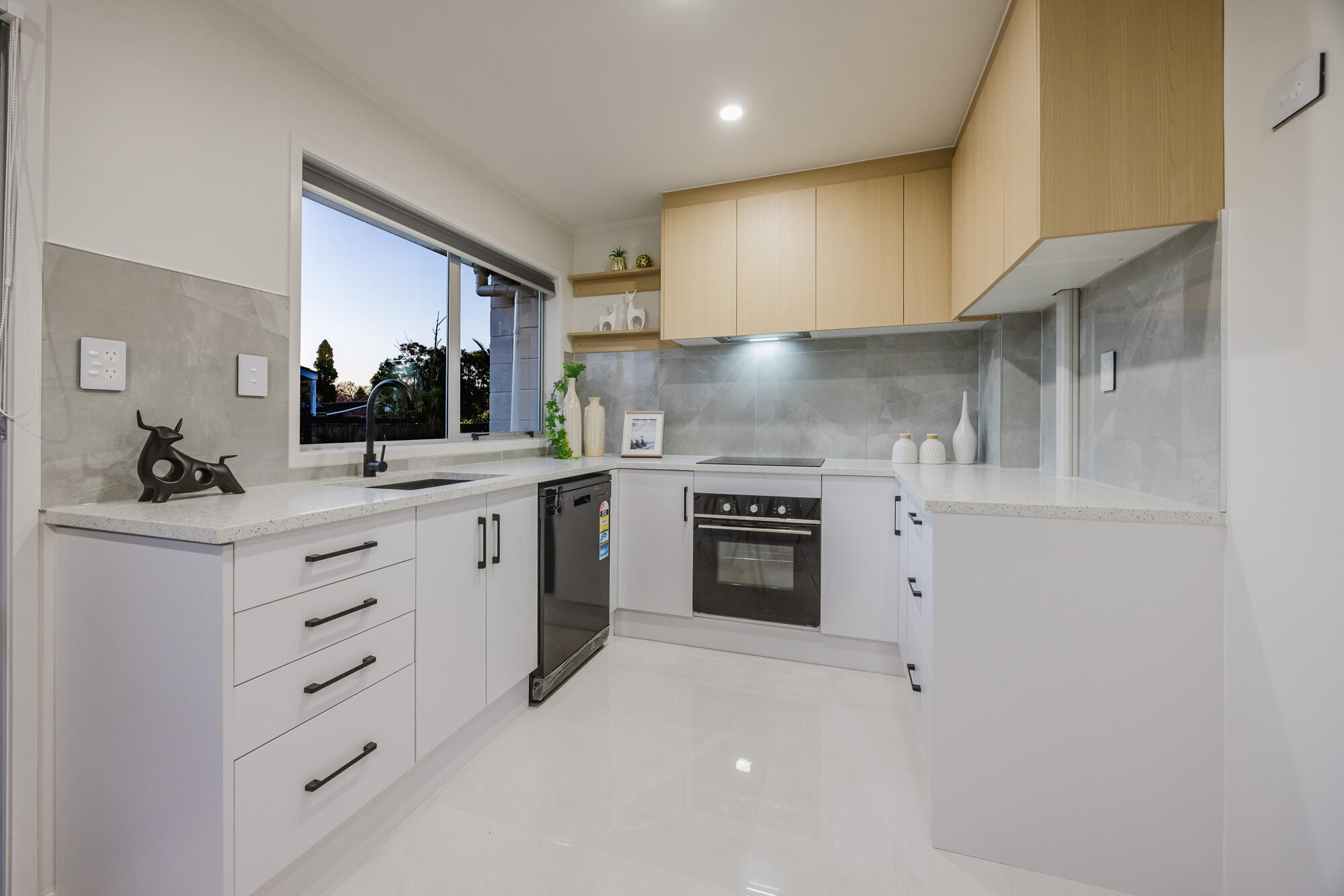 2/11 Sharivari Place, Conifer Grove, photo 4