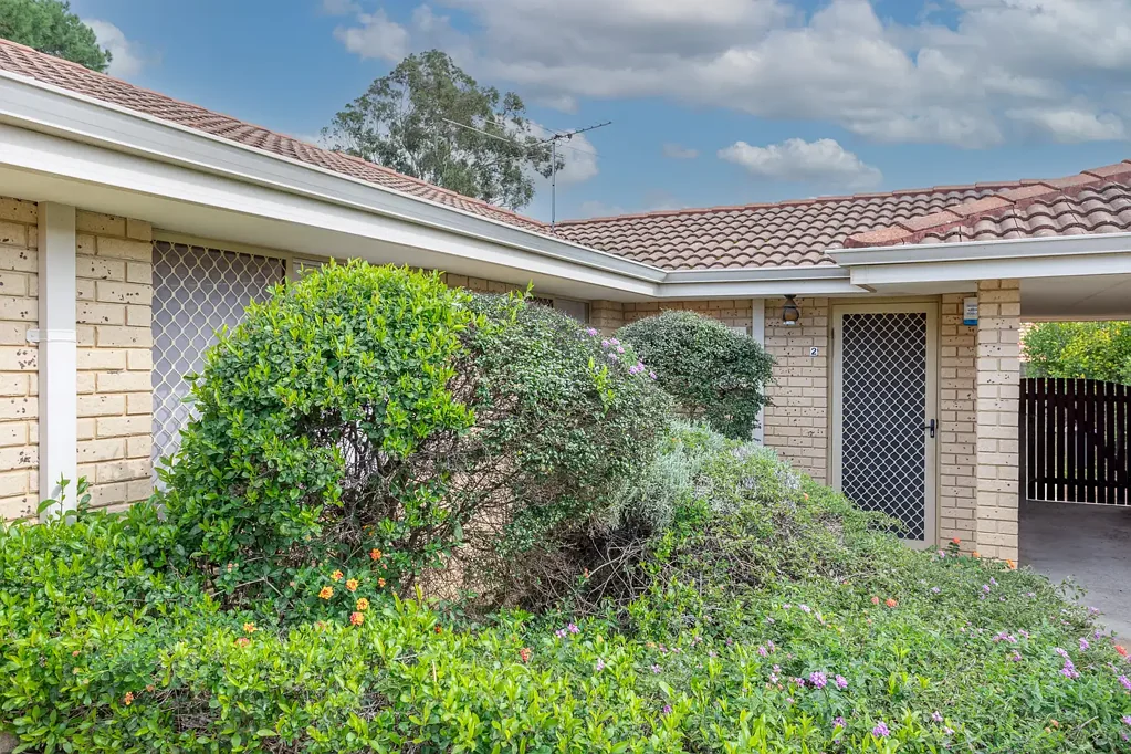 2/18 Lathwell Street, Armadale, WA 6112