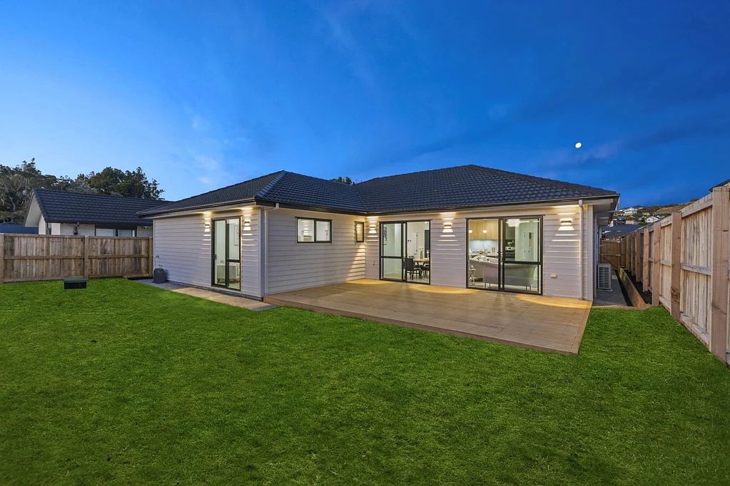 Pukekohe 5房  Dual Kitchens, Dual Living – Double the Flexib...