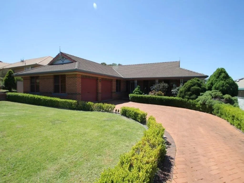SPACIOUS FURNISHED HOME