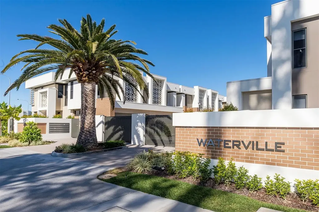 4 Bedroom townhouse at Hope Island