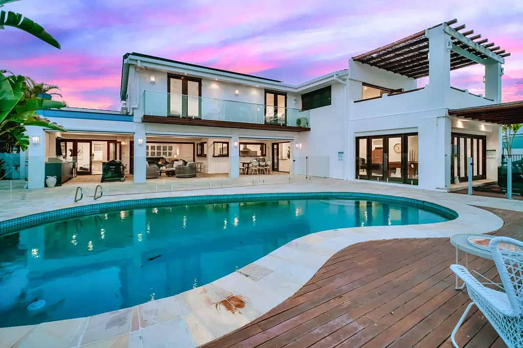 Broadbeach Waters 4Zimmer Luxurious North-to-Water Resort-Style Residence