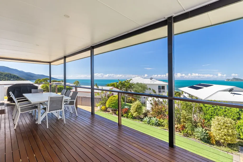 Hideaway Bay 4房  Views - Boat-Friendly Access & Storage - Holiday Let Approved