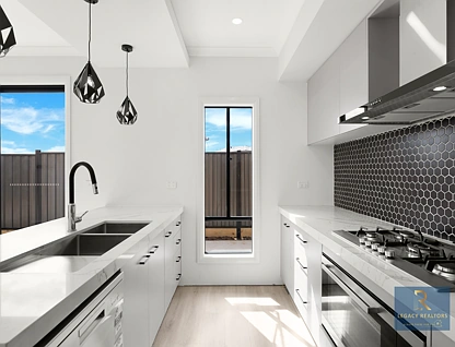 24 Kutjera Street, Manor Lakes, South West Melbourne, 4部屋, 2バスルーム, House