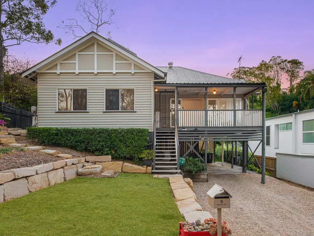 5 MacKay Terrace, Bardon, QLD 4065