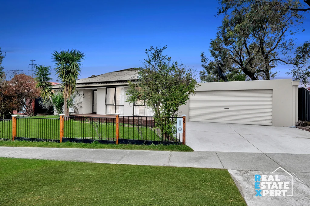 39 Lesley Drive, Hampton Park, VIC 3976