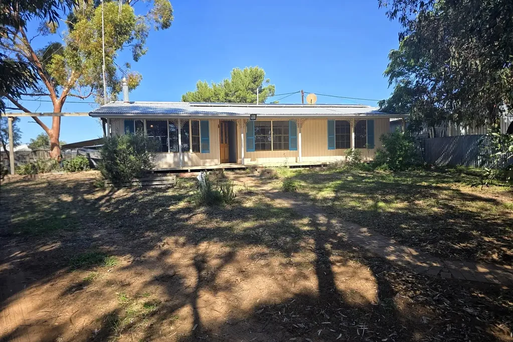 4 Edwards Avenue, Pinnaroo, SA 5304