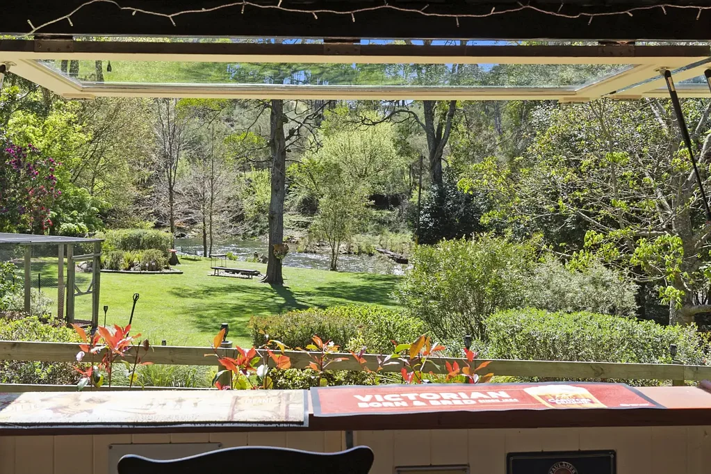 Jamieson 3Kwarto Enjoy river views from your bed and your own private bar!!!