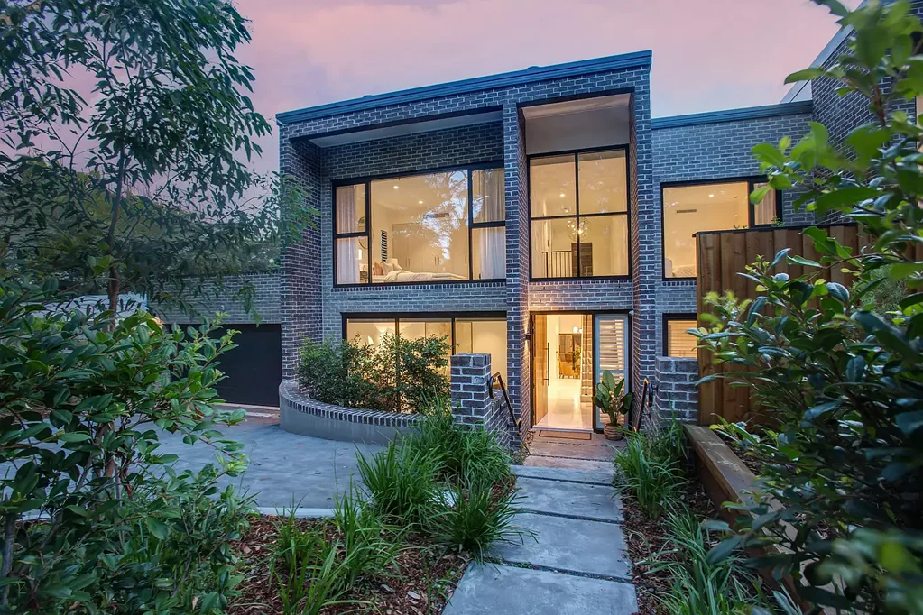 113 Burns Road, Wahroonga, NSW 2076