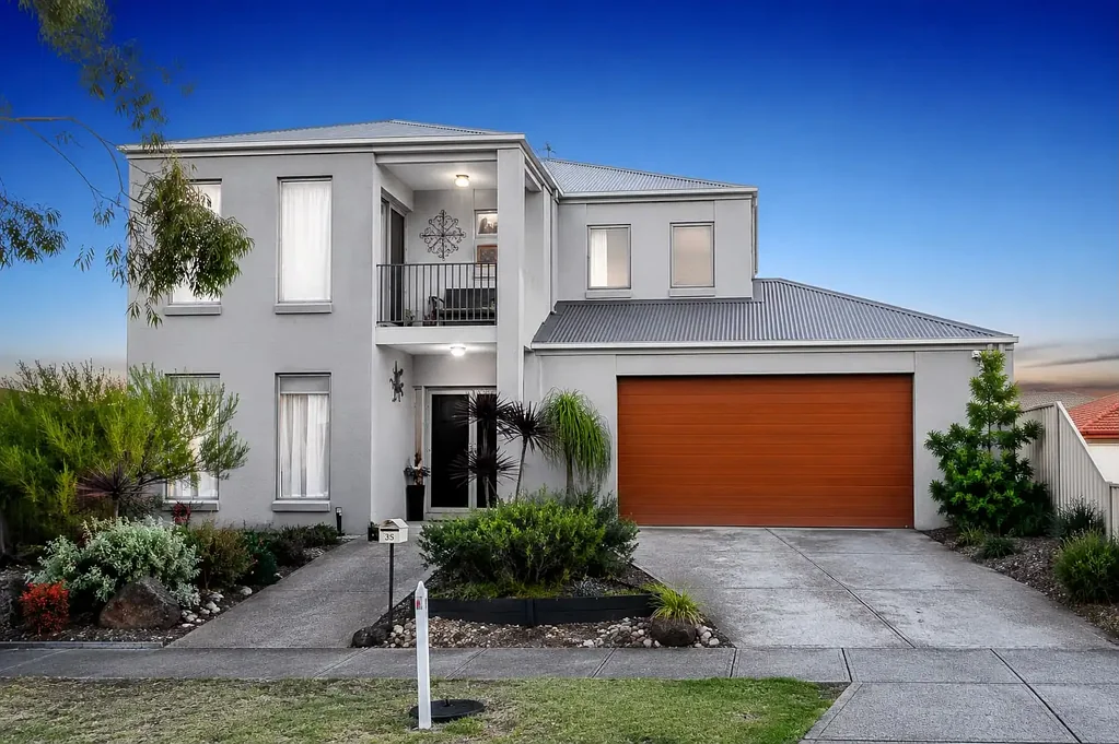 Taylors Hill 4Zimmer Parkfront Luxury with Family-Sized Proportions