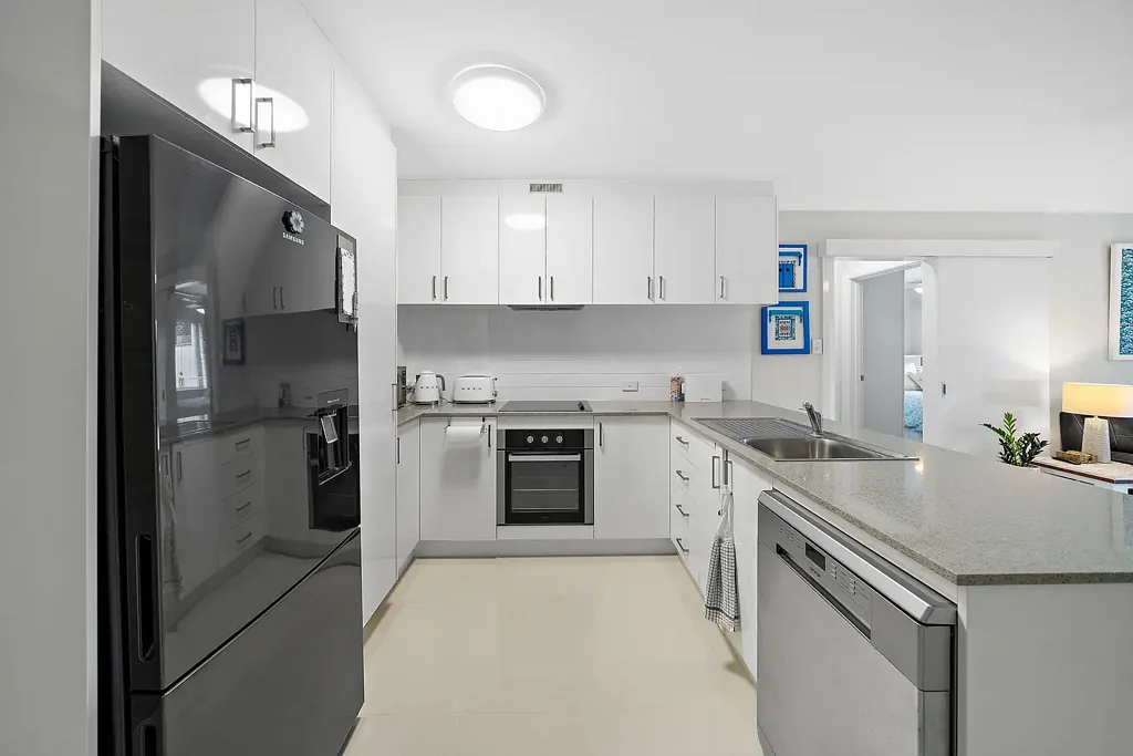 Inglewood 2 Slaapkamer Modern 2x1 Unit in Heart of Inglewood