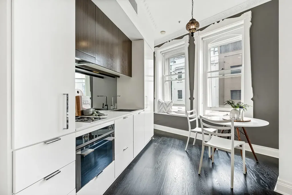 Furnished Sleek and Stylish Apartment In Absolute Convenience - The Manor