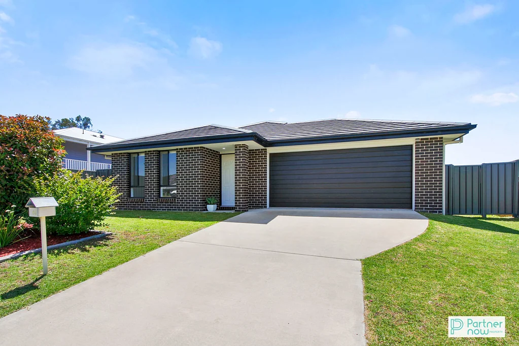 83 Denman Avenue, Kootingal, NSW 2352