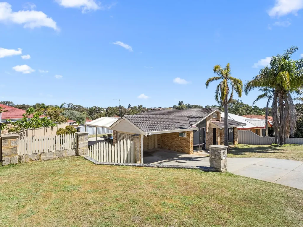 12 Dillon Rise, Yangebup, WA 6164