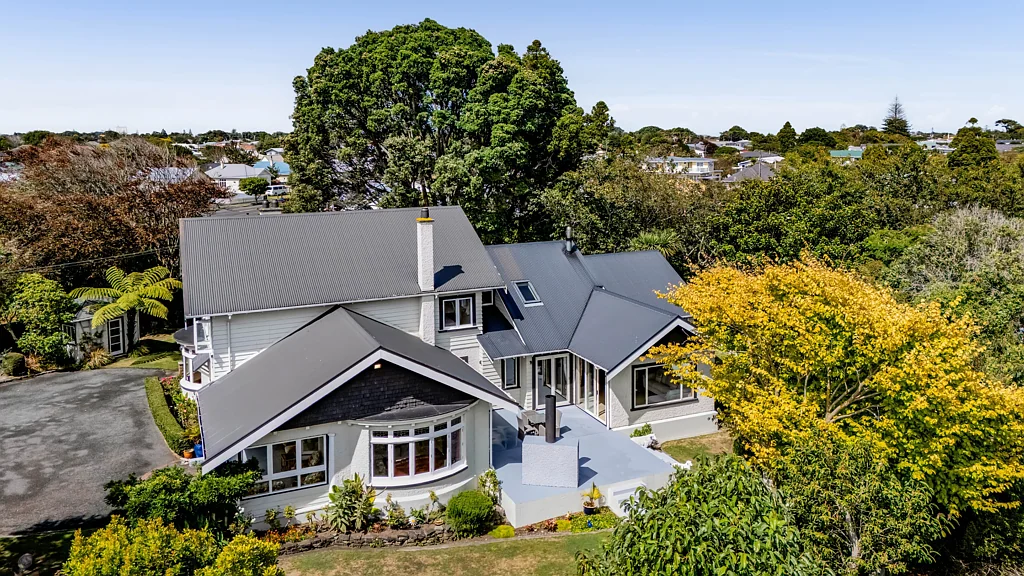 Hawera 7chambre Historic elegance meets modern comfort