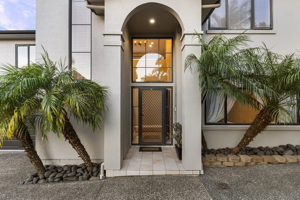Spacious Family Living in Prime North Shore Location – 4 Bed, 3 Bath + Double Garage
