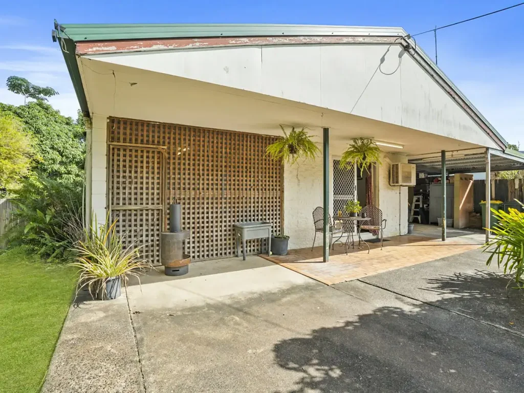 Holloways Beach 3ห้องนอน Welcome to Your next Family Home in Holloways Beach!