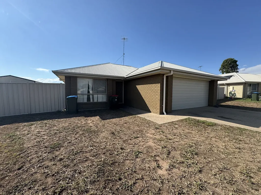 Moura 4房  Great Investment - Tenanted
