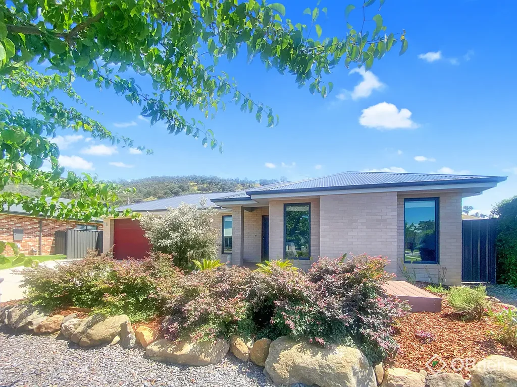 Elegant Family Living in Riverside Estate