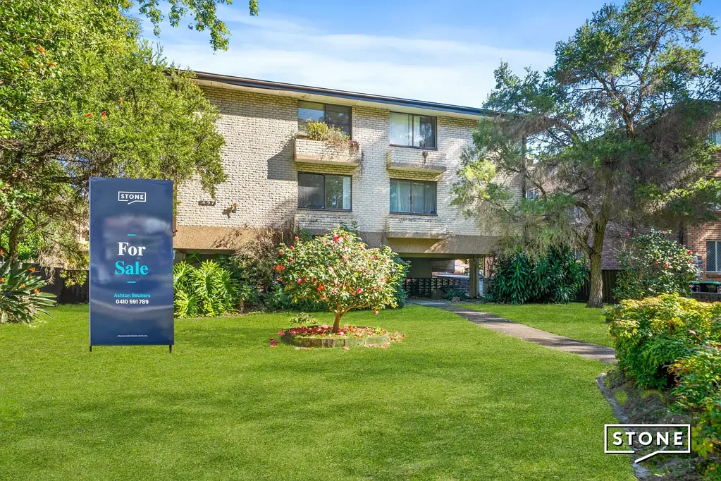 North Parramatta 2Moenga Spacious Two-Bedroom Apartment in a Highly Connected Location