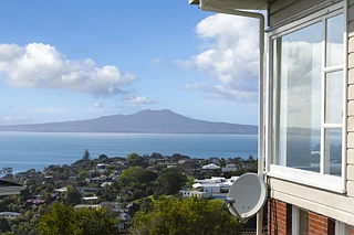 2 Shearwater Rise, Rothesay Bay, North Shore City