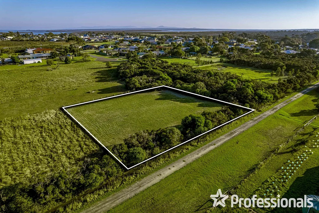 Port Albert PRIME COASTAL HALF AN ACRE BLOCK. PRICE ADJUSTED!