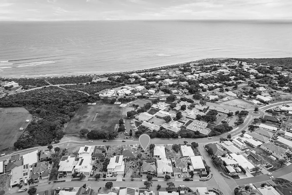 51 Baloo Crescent, Wannanup, WA 6210