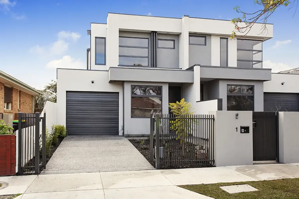 Stunning 4-Bedroom Townhouse in McKinnon Zone    | FLARE REAL ESTATE