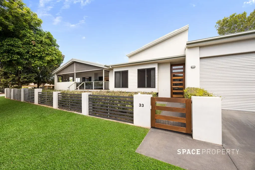 Bracken Ridge 3બેડરૂમ Downsizers Dream with Room for the Caravan!