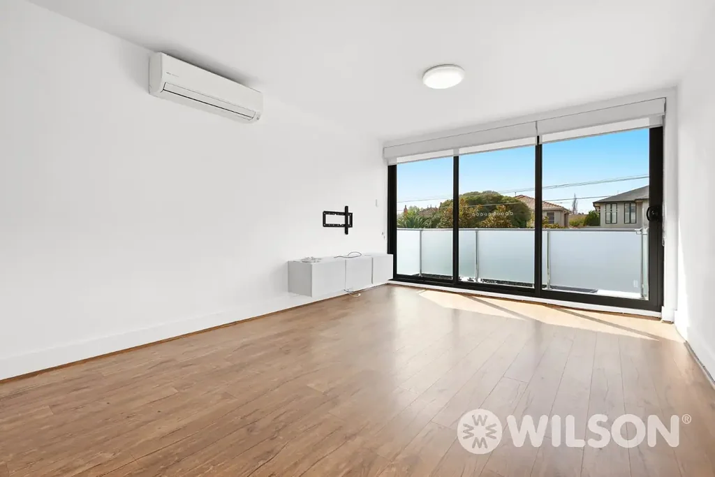 Spacious Two Bedroom Apartment with Balcony & Car Space