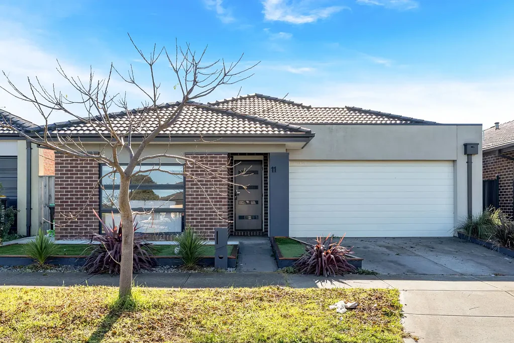 11 Goldington Street, Mickleham, VIC 3064