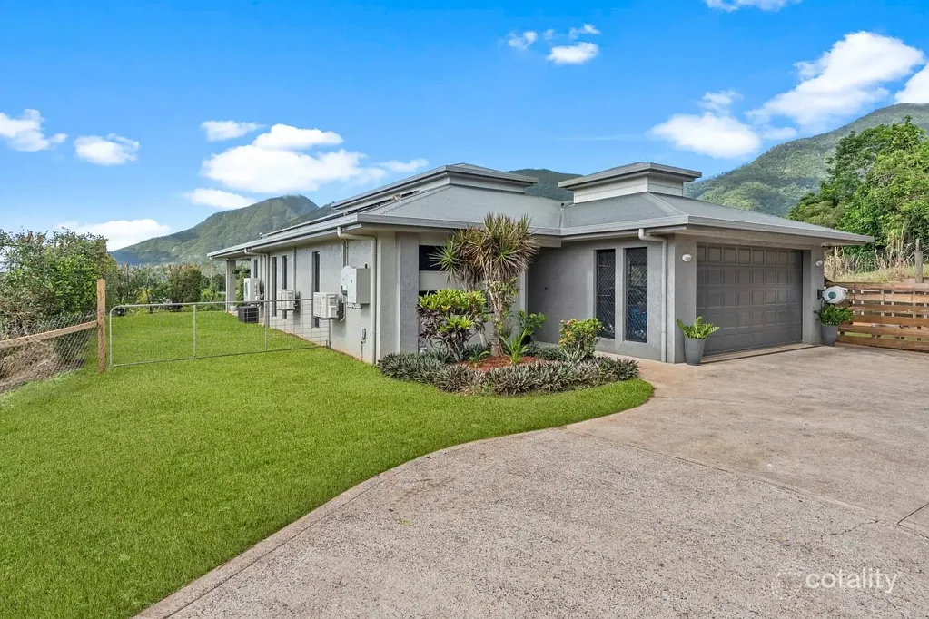 Gorgeous Acre Lifestyle