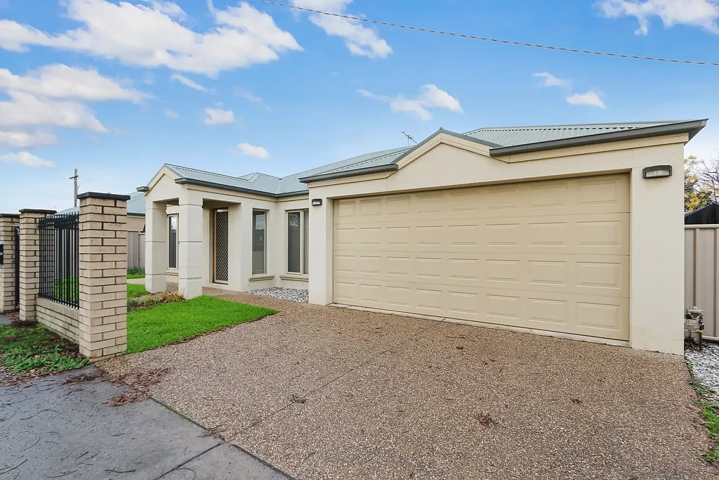 Wodonga 3Kwarto Prime Location, Where Comfort Meets Convenience