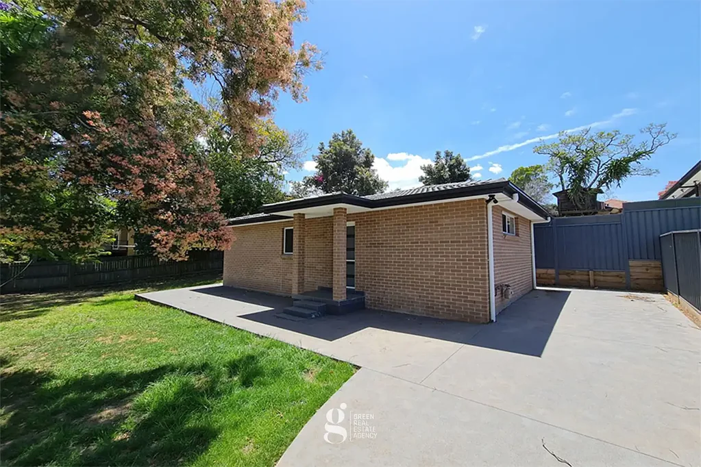 Contemporary 2-Bedroom Granny Flat in Prime West Ryde Location!
