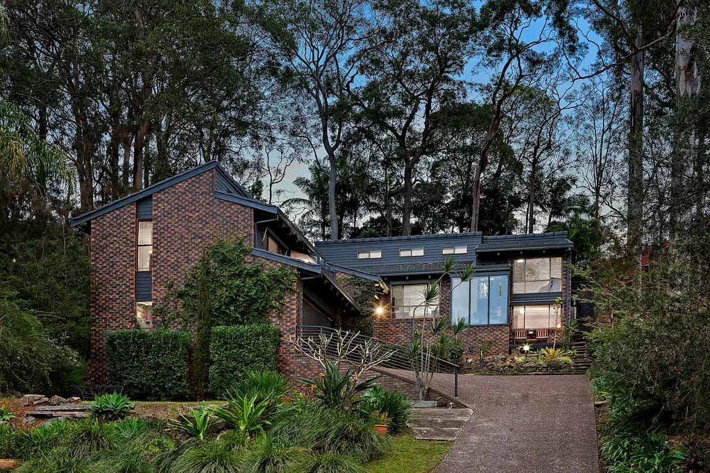 Eleebana 5ਬੈੱਡਰੂਮ Family Sanctuary Pairing Bushland Calm with Quick Lake Access
