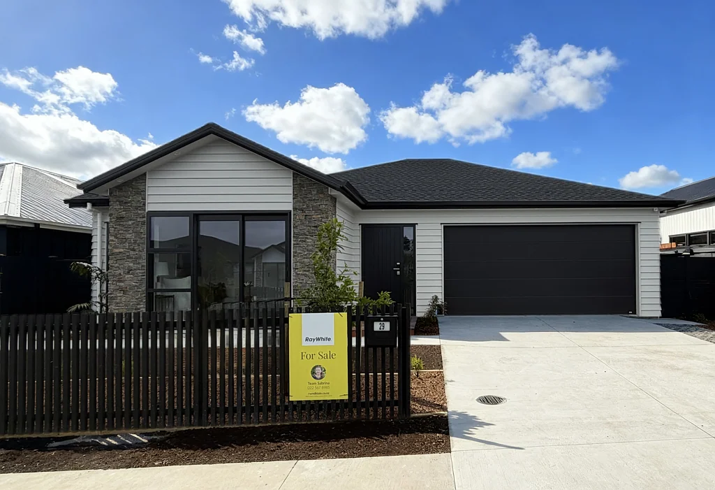 Milldale 4chambre 4 Bedrooms + 1 Study = MUST SEE