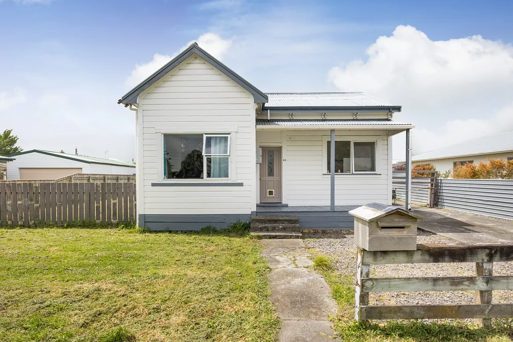 Feilding 3कमरा Renovator’s Dream – Close to Town!