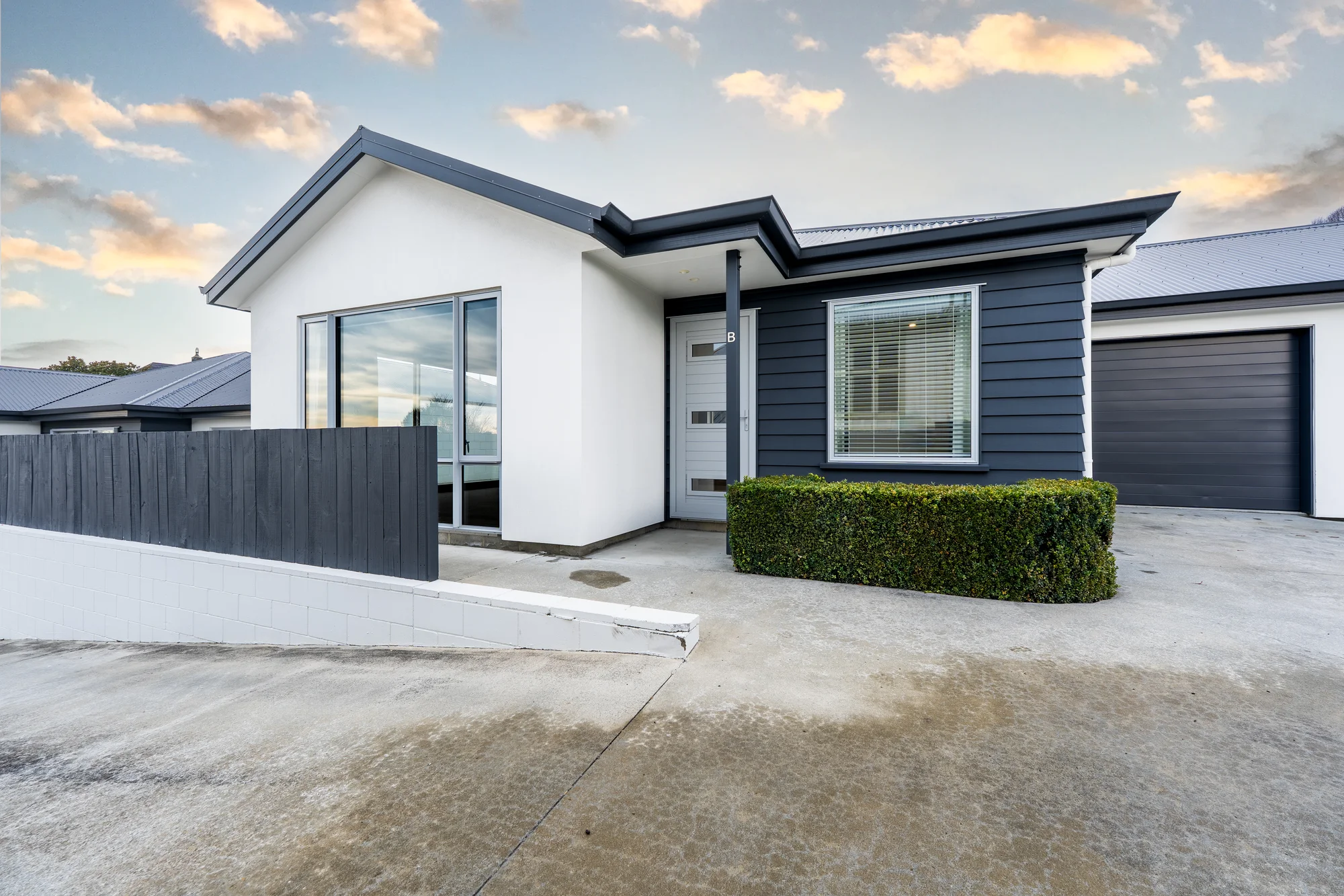 Maori Hill 2 Bedroom Lock Up & Leave, Immediate Possession