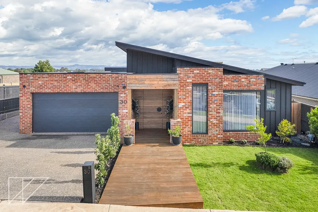 Warragul 4部屋 A Master-Built Home of Exceptional Quality