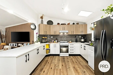 Windang 3 Bedroom Renovated Lakeside Lifestyle in an Exclusive Over 50's Community