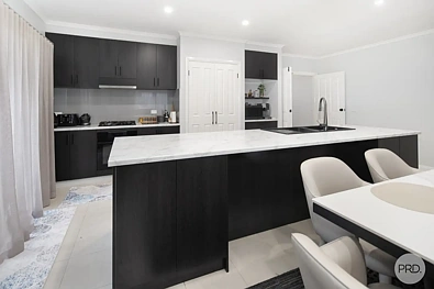 1/1116 Howitt Street, Wendouree, VIC 3355, 4 slaapkamers, 2 badkamers, House