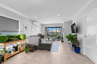 लिविंग रूम - 14 Barnyard Drive, Park Ridge, QLD 4125