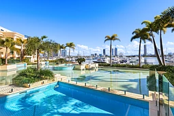 Condo 6/94 Seaworld Drive, Main Beach