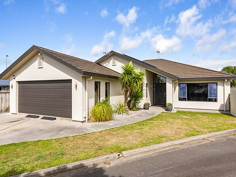Paraparaumu Beach 4房  Australia bound, owners are keen to sell!