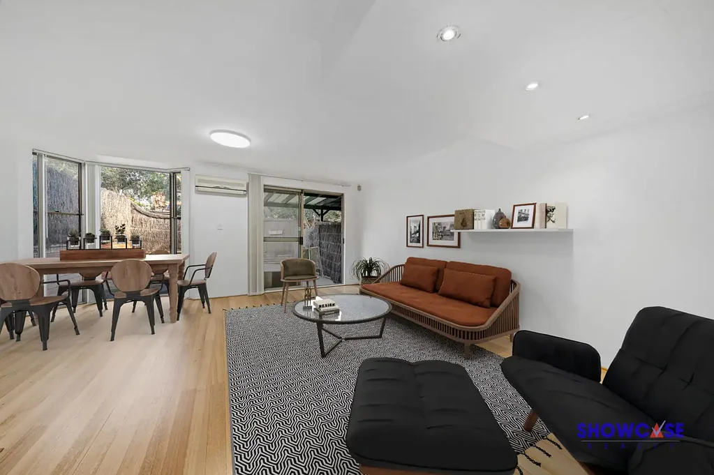 Telopea 4房 全砖结构，极其便利，4卧室，185平方米 Full Brick, Super Convenient, 4 Bedrooms, 185sqm