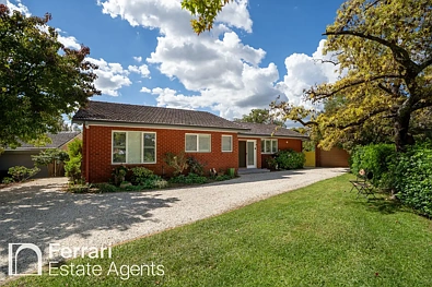 Orange 4Zimmer Beautifully Renovated on Large Block in Sought-After cul-de-sac
