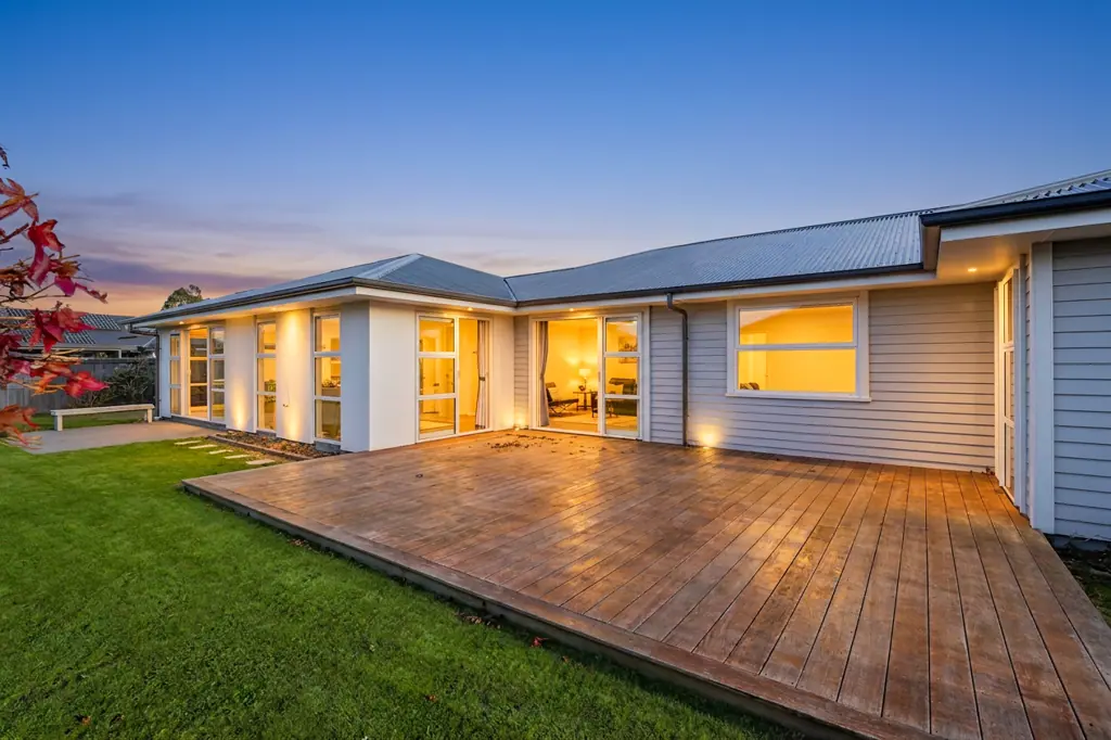 Prebbleton 4 Bedroom Spacious Living in Nature's Embrace