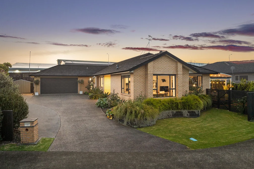 Pukekohe 4कमरा QUALITY FAMILY LIVING AT ITS BEST!