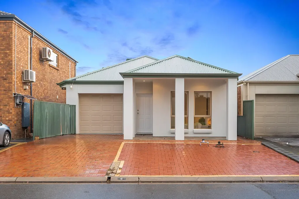 Mawson Lakes 2Zimmer Spacious Reserve-Front Living in the Heart of Mawson Lakes!